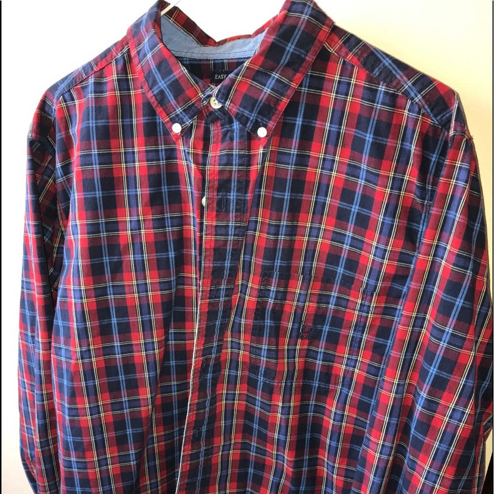 Men’s plaid button down, long sleeve